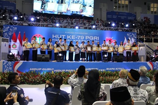 Puncak HUT Ke-79 PGRI dan HGN Tahun 2024 9